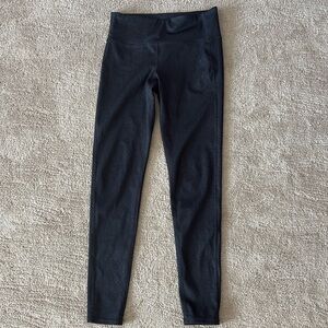 Athleta small snakeskin black yoga pant